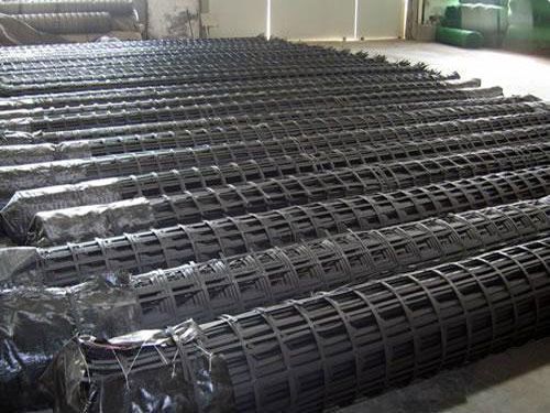 鋼塑土工格柵施工注意事項